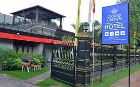 Grand Crown Hotel